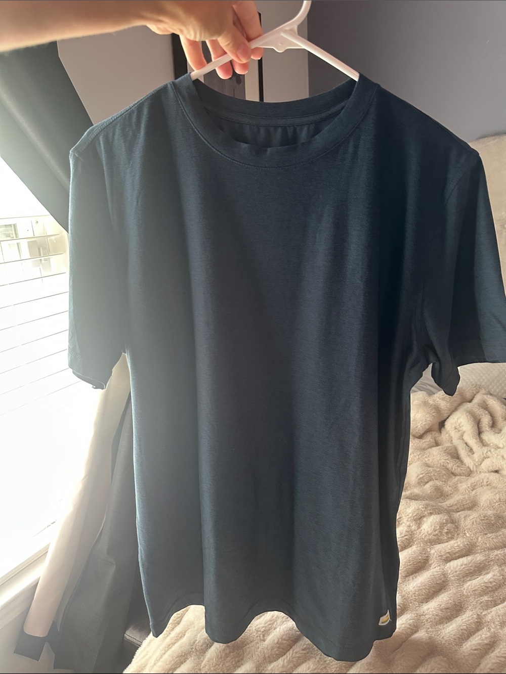Men’s Vuori Navy Ponto Performance Tee Crew Neck T-Shirt - Picture 6 of 6